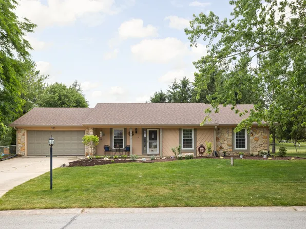 9893 Barth Dr, Zionsville, IN 46077