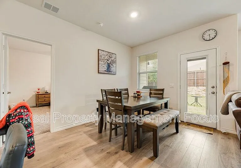 7205 Bledington Ln — Photo 12