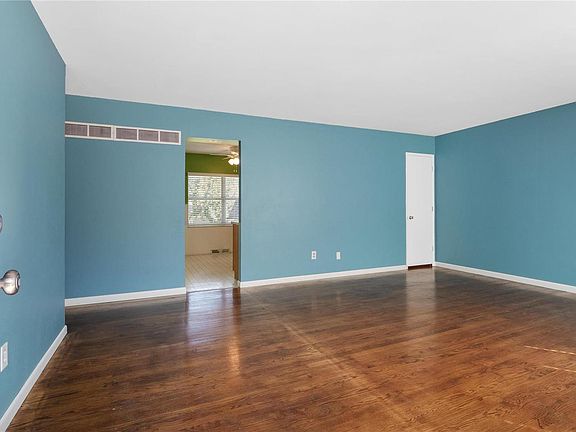2nd image of 6713 Sandy Hill Dr
