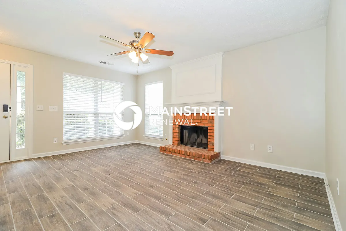 Living Room - 7262 Bridgeport Ct