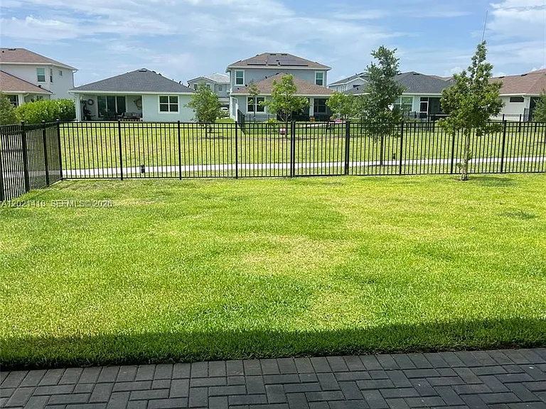 1933 E Wandering Willow Way — Photo 26