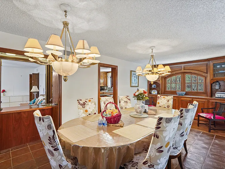 10307 Donna Ave — Photo 34