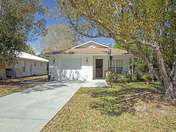 4th image of 670 Royal Palm Pl