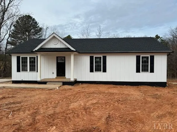 267 North Ave, Appomattox, VA 24522
