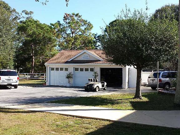 3 Car Garage /dry wall