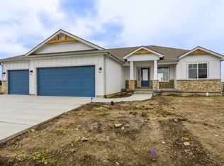 416 Ledgestone Ridge Ct, Manhattan, KS 66503