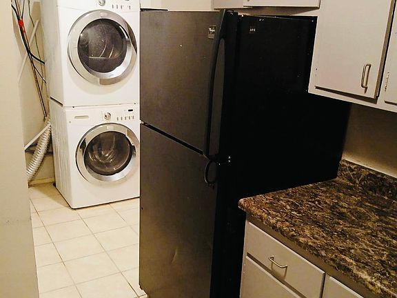 3rd image of 201 Pensacola Beach Rd APT C28