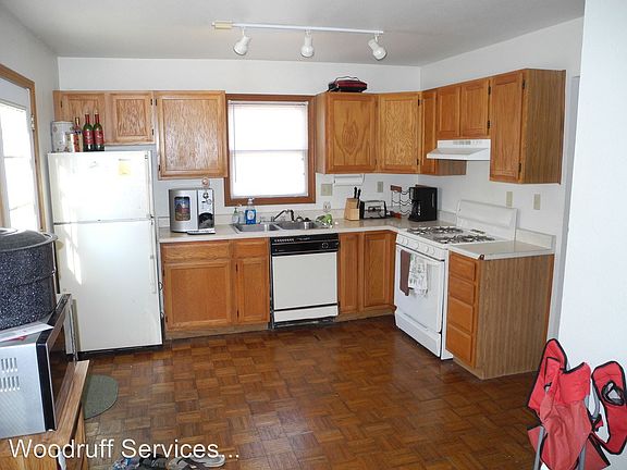 4th image of 306 N Oakland Ave