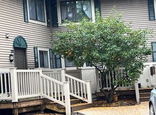 2190 Regency Dr UNIT 17-1, East Lansing, MI 48823