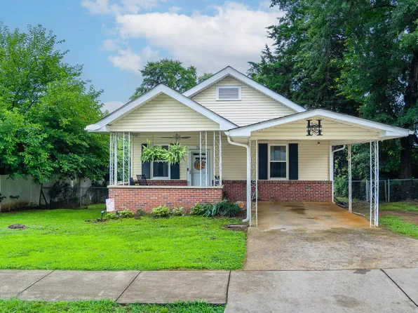76 Lawrence St, Lyman, SC 29365