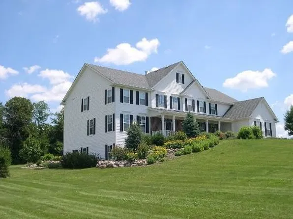 511 Pond Gate Dr, Barrington Hills, IL 60010