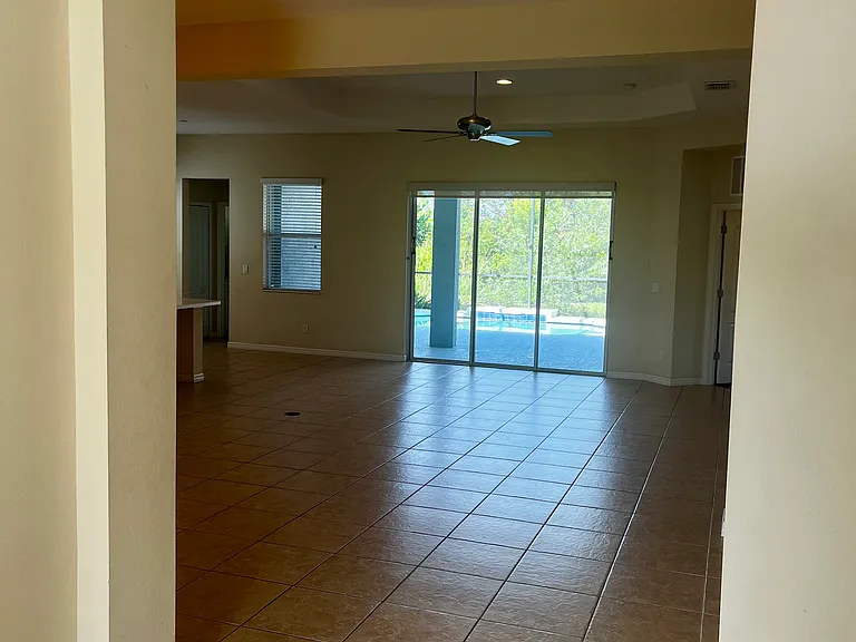4726 Claremont Park Dr — Photo 12