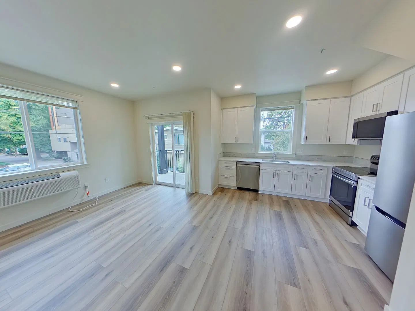 Lincoln Street Apartments — Photo 2