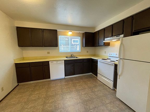 3rd image of 3222 17th St #2B-1BA