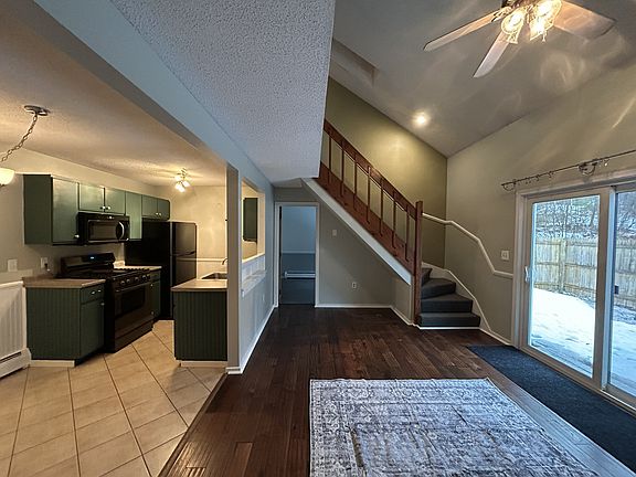 3rd image of 6 Rocky Hill Way Unit 207