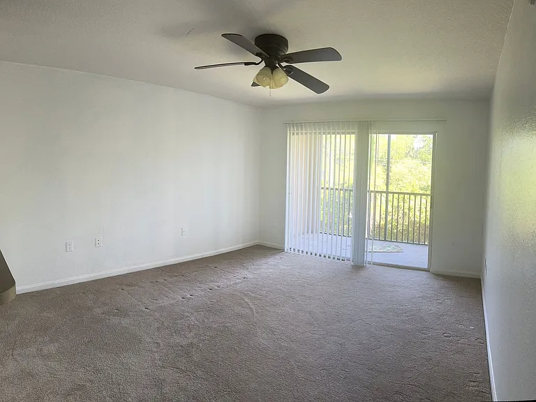 940 Village Trl #6-304 — Photo 6