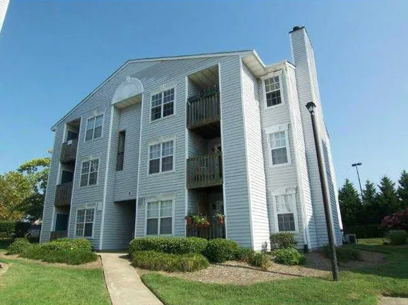 1889 Chantilly Ct, Virginia Beach, VA 23451