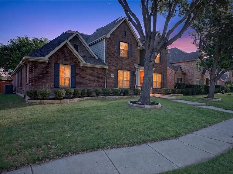 14668 Blakehill Dr — Photo 23