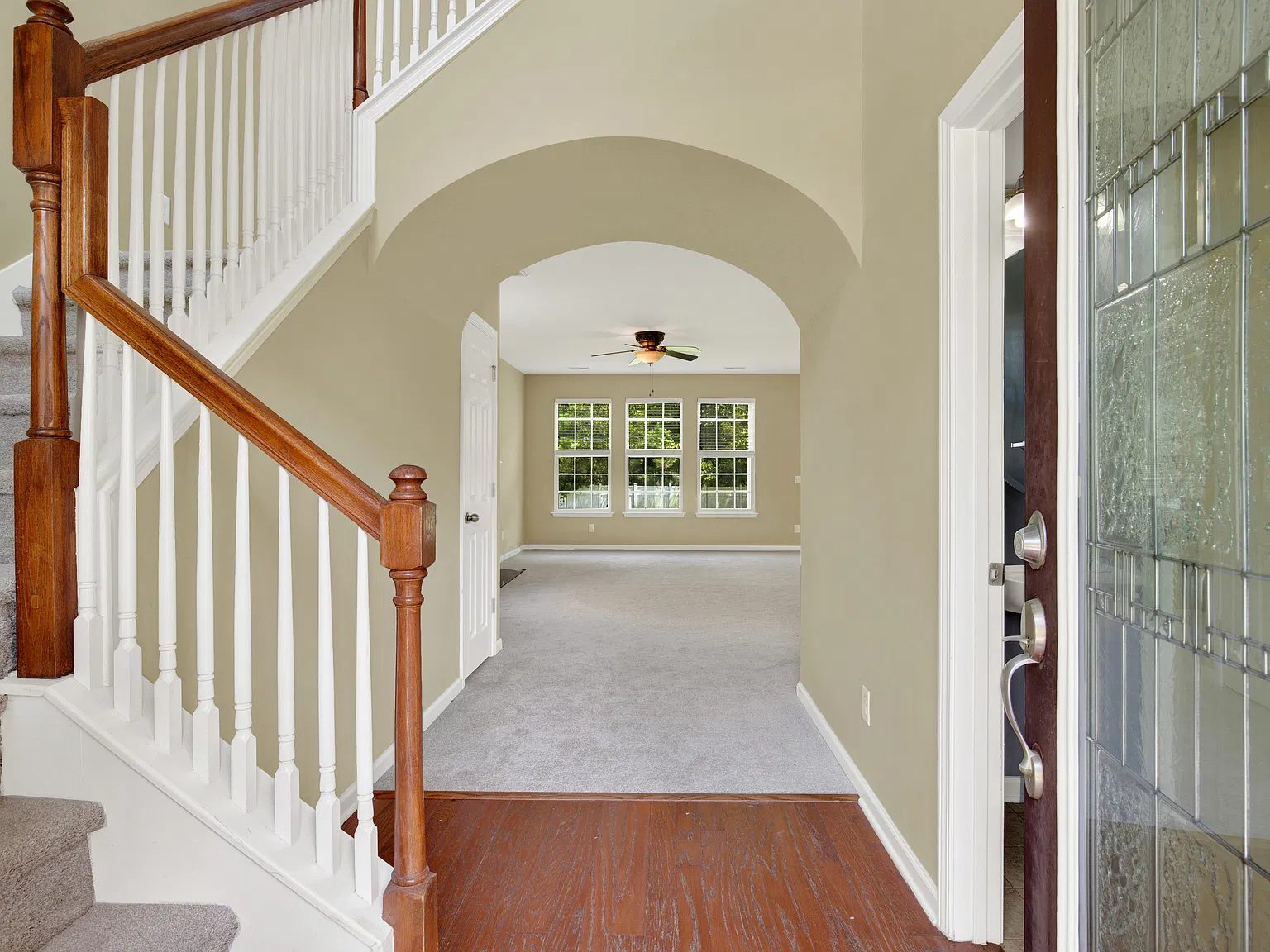 4 bed, 2.5 bath, 2224 sqft, $2,500 — Photo 3