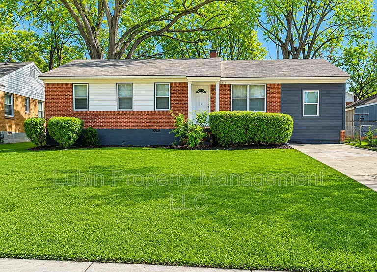 3558 Hallbrook St — Photo 1