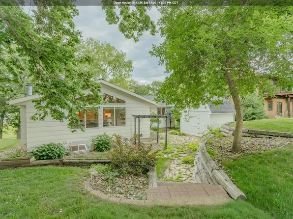 1238 Summer Circle Dr, Okoboji, IA 51355