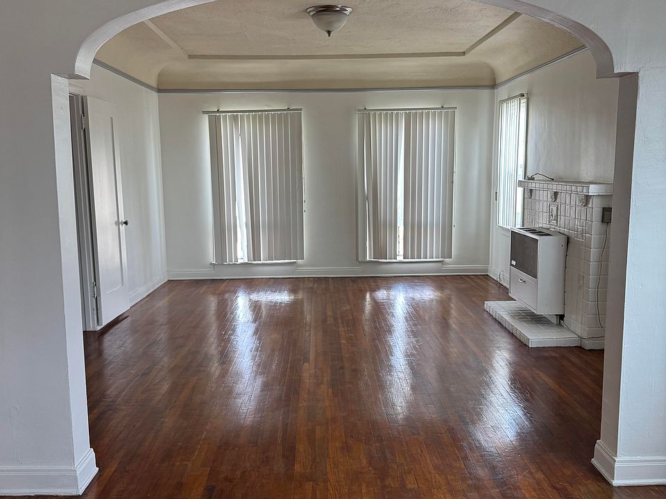 1st image of 1326 2nd Ave #1326