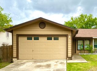 8425 Dixon Ridge Dr, San Antonio, TX 78239