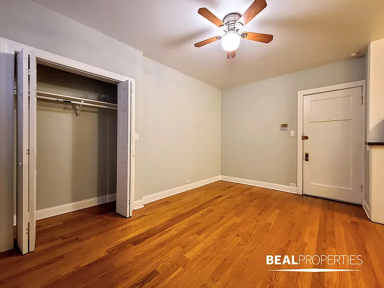 837 West Wolfram Street — Photo 15