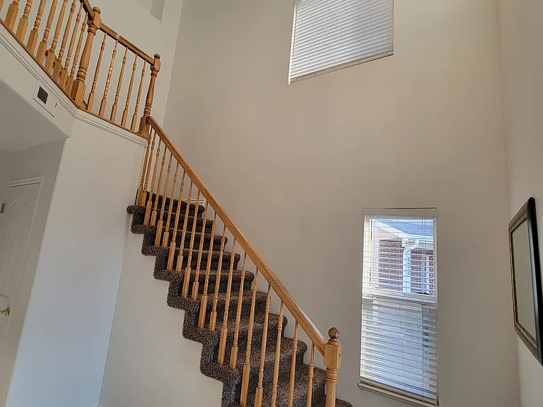 434 E Penney Ave — Photo 3