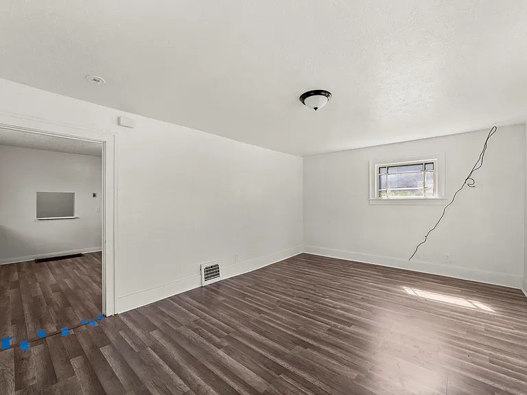 1686 E 32nd St — Photo 5