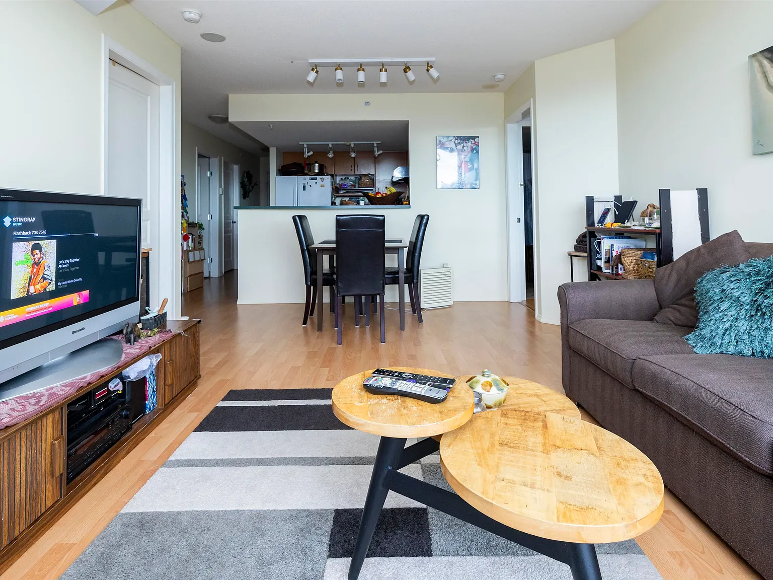 2 bed, 800 sqft, $2,799 — Photo 3