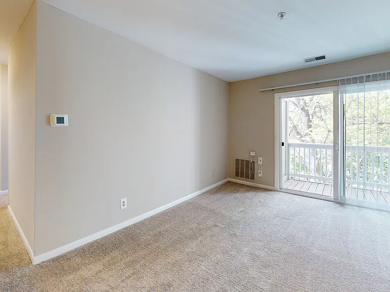Canterbury Apartments — Photo 106