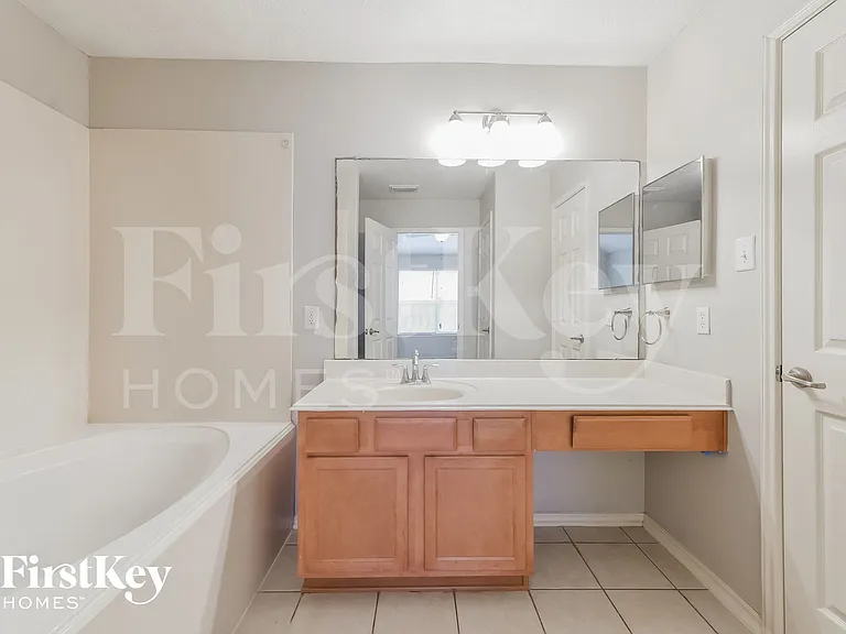 20014 Shumaring Dr — Photo 10