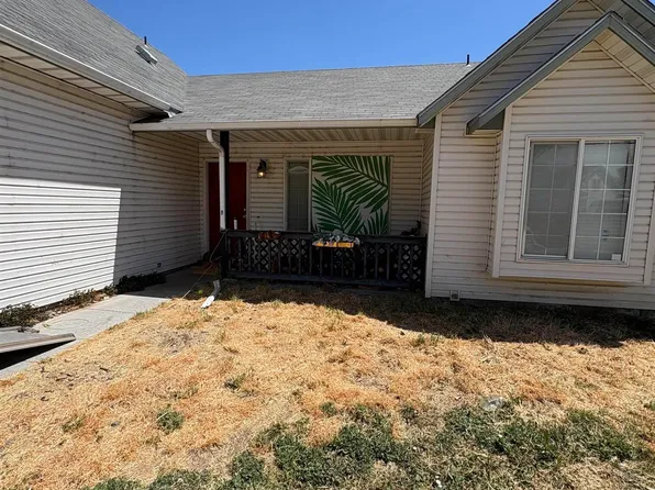 413 N Copper River Dr, Nampa, ID 83651