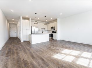 6611 Clayton Rd #101, Saint Louis, MO 63117