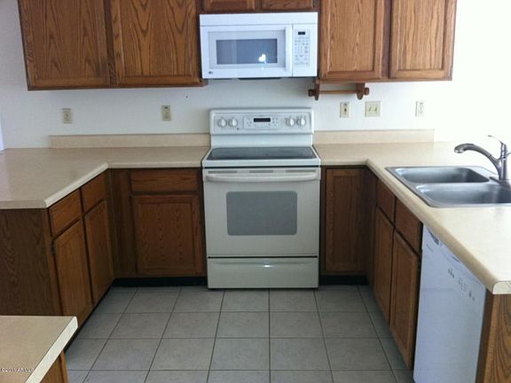 5th image of 4250 E Douglas Ave