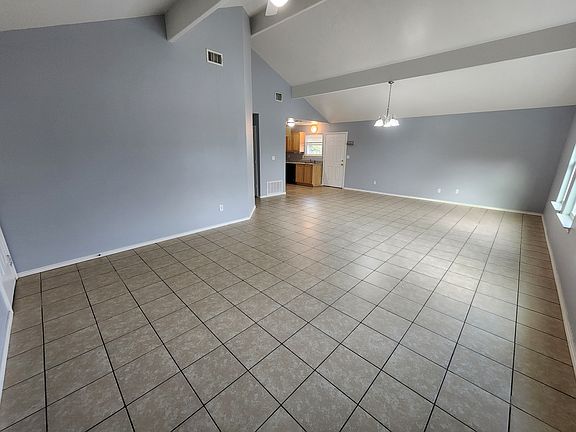 2nd image of 1006 Hidden Cove Trl