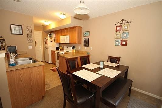 3rd image of 836 Whitetail Ct