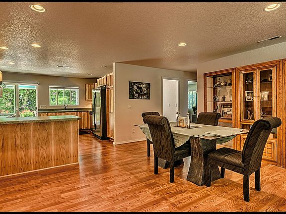 4th image of 625 Wanapum Dr