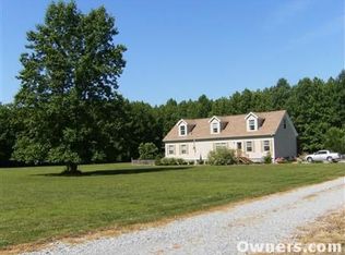 210 Pine Reach Dr, Kilmarnock, VA 22482