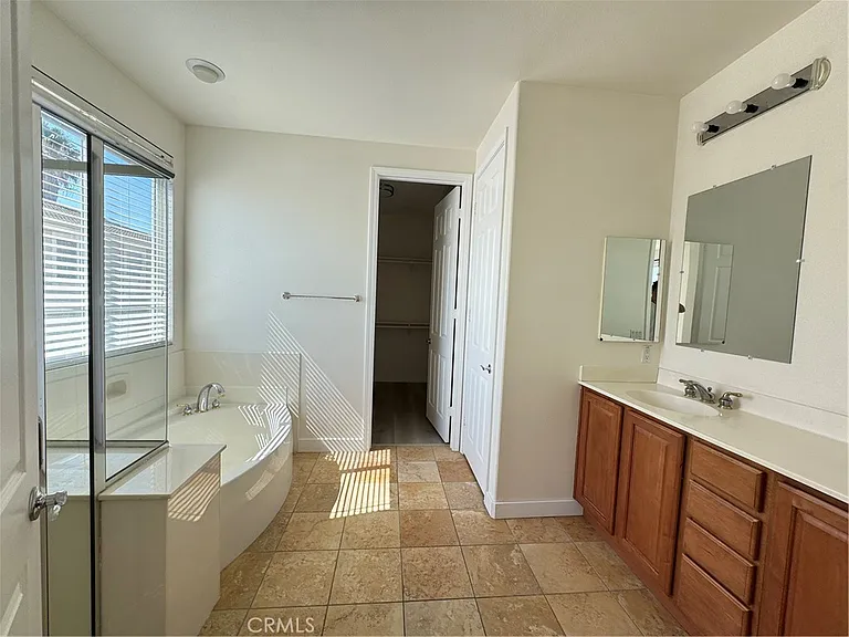7912 Natoma St — Photo 8