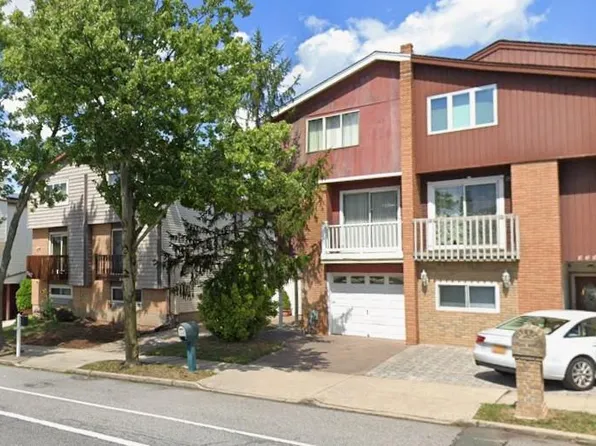 343 Travis Avenue image 1 of 38