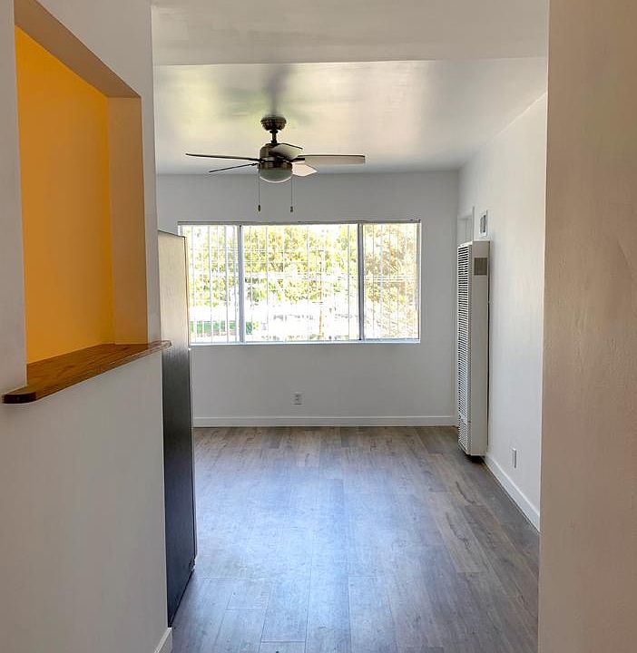 1st image of 3916 Kentucky Dr APT 5