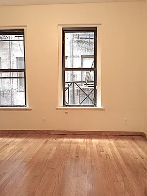 Rented by Warren T Real Estate Corp. | media 15