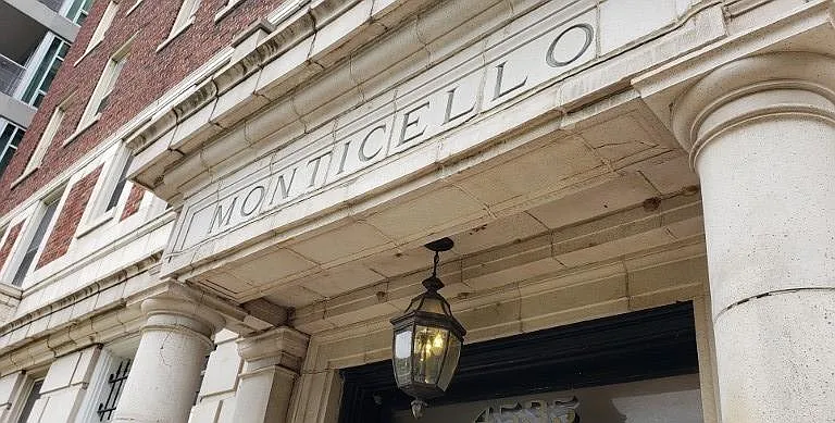 Fairmont — Photo 12