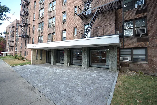 Rented by Silverstein Collection LLC  | media 22