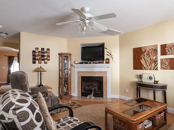 4th image of 13430 Glenwyck Ln