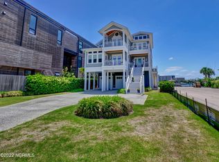 3 Auditorium Cir, Wrightsville Beach, NC 28480