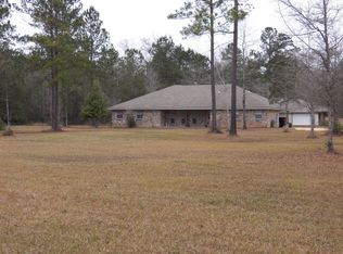 56 Lazy Oak Ln, Picayune, MS 39466