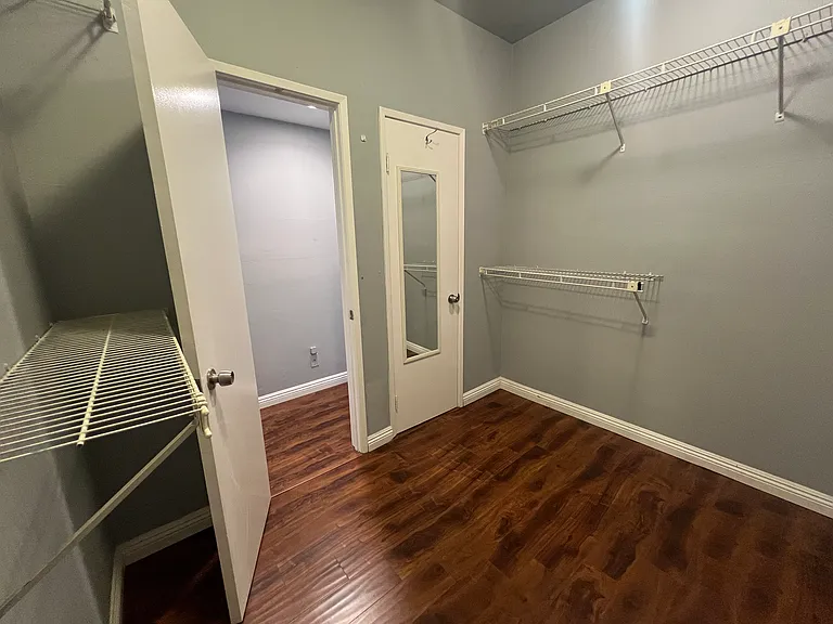 1663 Veteran Ave #105 — Photo 13